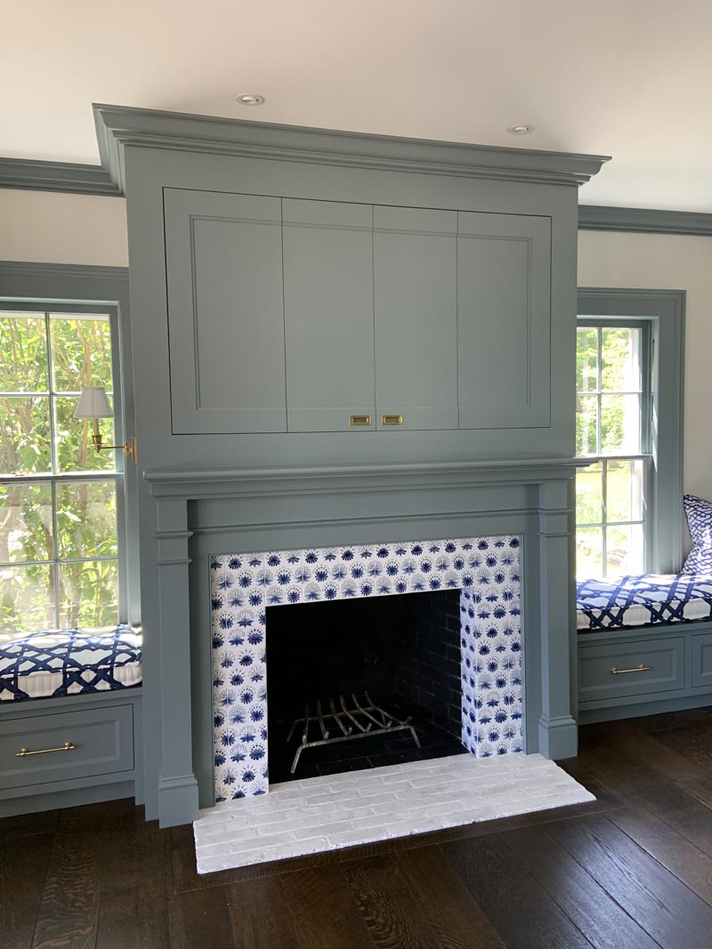 William Morris Evolution of Daisies fireplace, side view