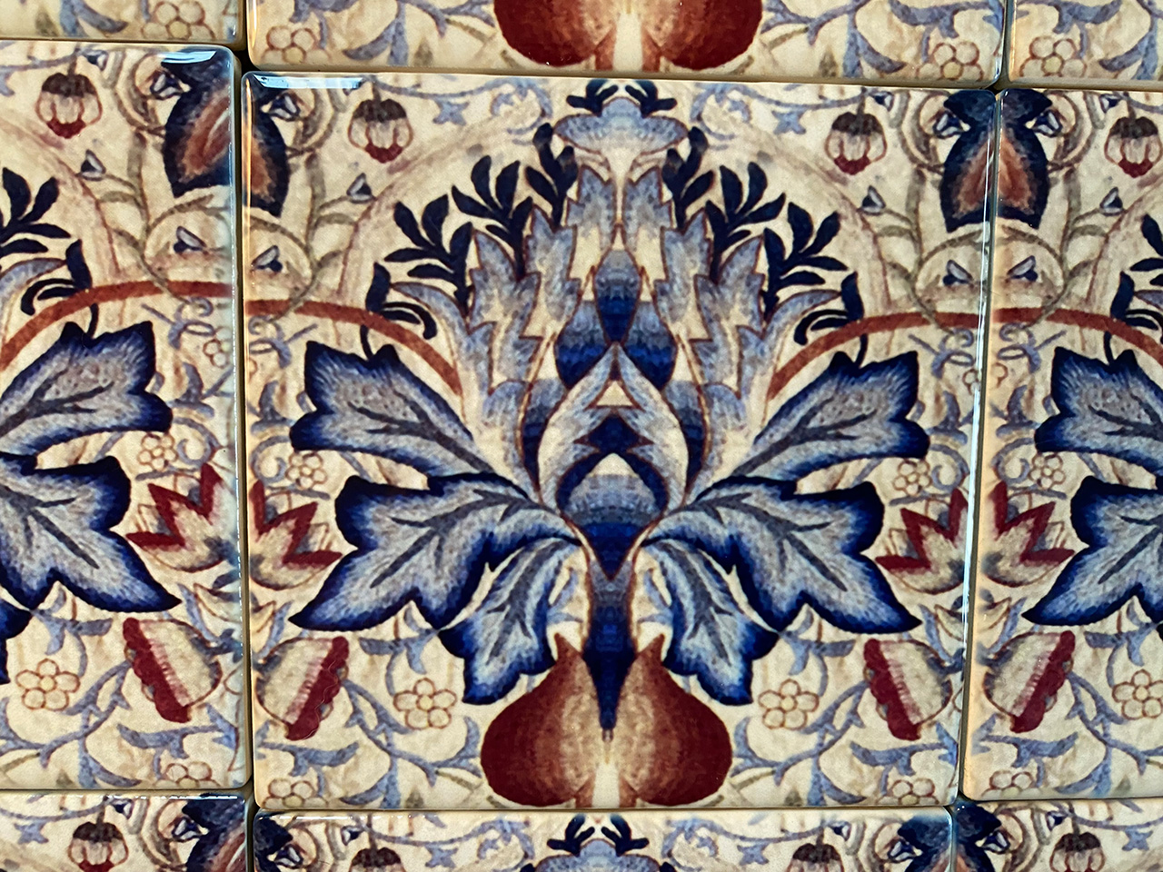 William Morris Artichoke border tile, single tile photo